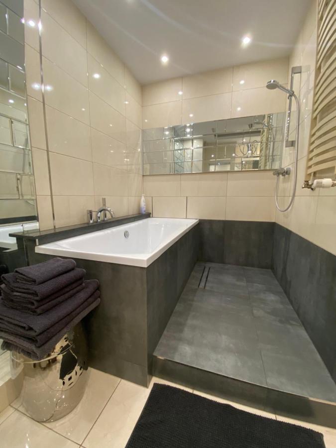 Apartament W Sercu Gdanska Z Parkingiem Podziemnym Экстерьер фото